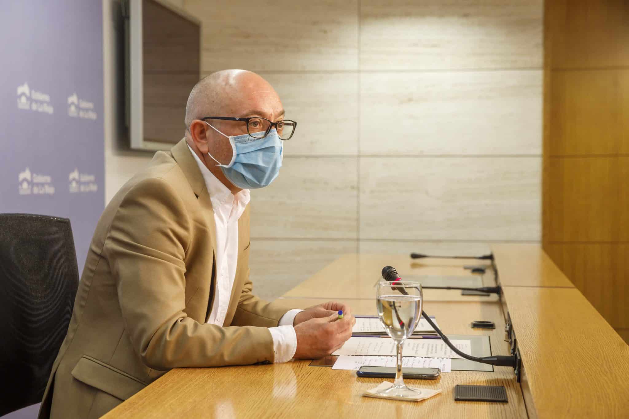 La Rioja aplica el protocolo de aislamiento a más de 100 personas por un brote de COVID-19