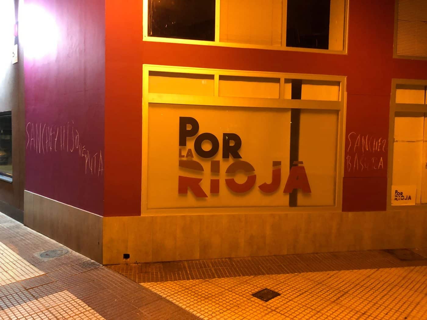 Por La Rioja denuncia pintadas radicales en su sede y reclama el acceso a las grabaciones de seguridad