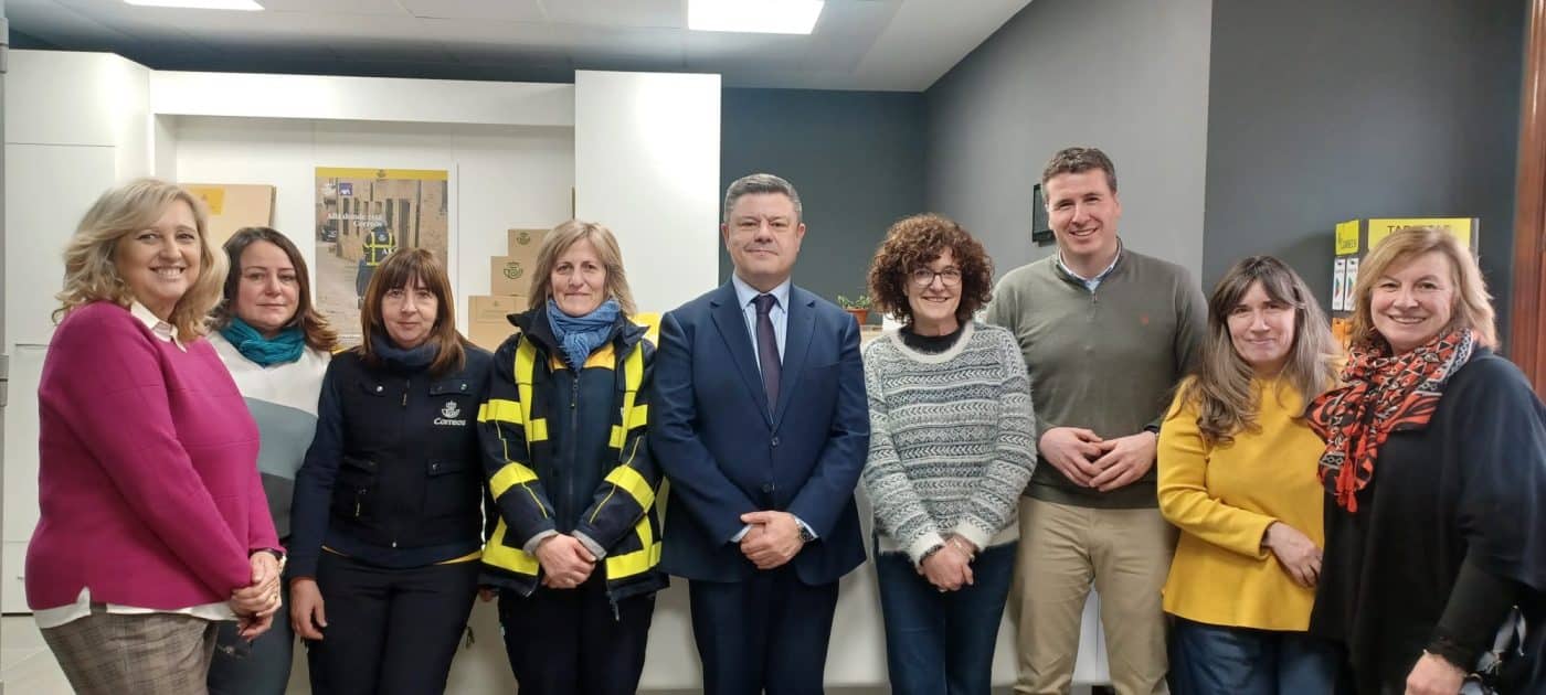 Correos moderniza su oficina de Ezcaray y amplía su oferta de servicios