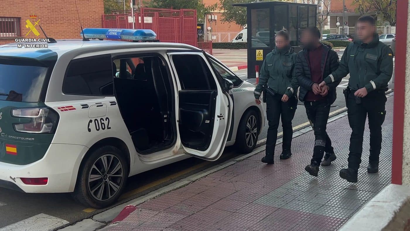 Detenido en Nájera un delincuente multirreincidente tras ser sorprendido robando en una vivienda