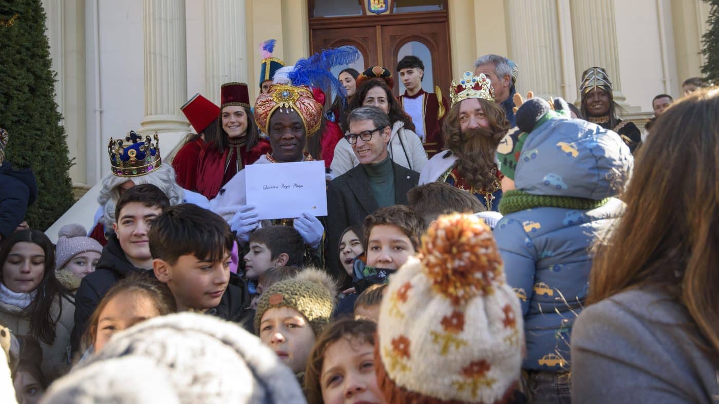 Capellán subraya el papel de La Rioja en el origen y el futuro del español durante la recepción a los Reyes Magos
