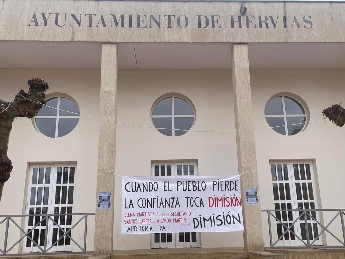 IU La Rioja denuncia el derribo de un edificio protegido en Hervías