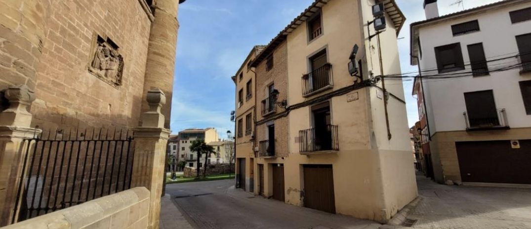 Nájera inicia los trabajos de modernización del alumbrado en el entorno de Santa María la Real