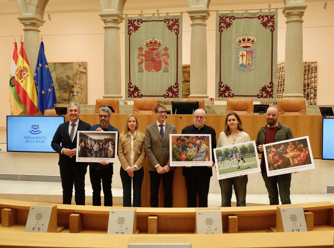 Carmelo Betolaza e Irene Jadraque, ganadores del XIII Concurso de Fotoperiodismo ‘Parlamento de La Rioja’