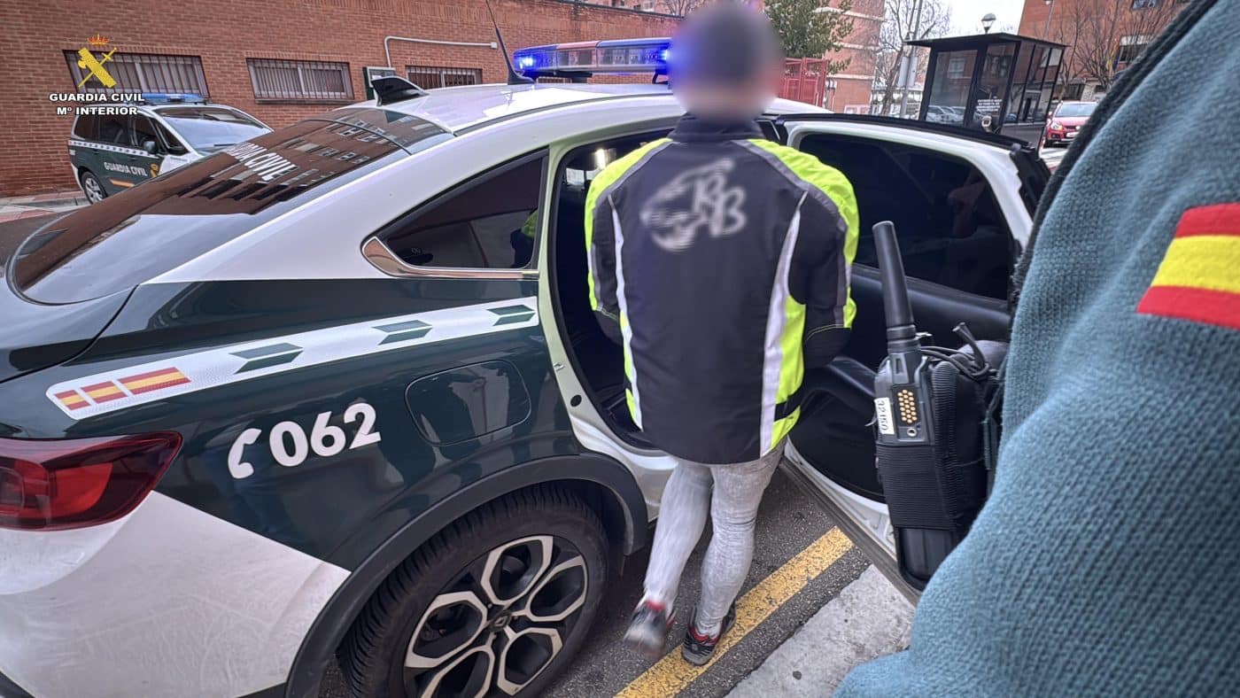 Detenido en Fuenmayor un hombre buscado por dos órdenes judiciales de ingreso en prisión