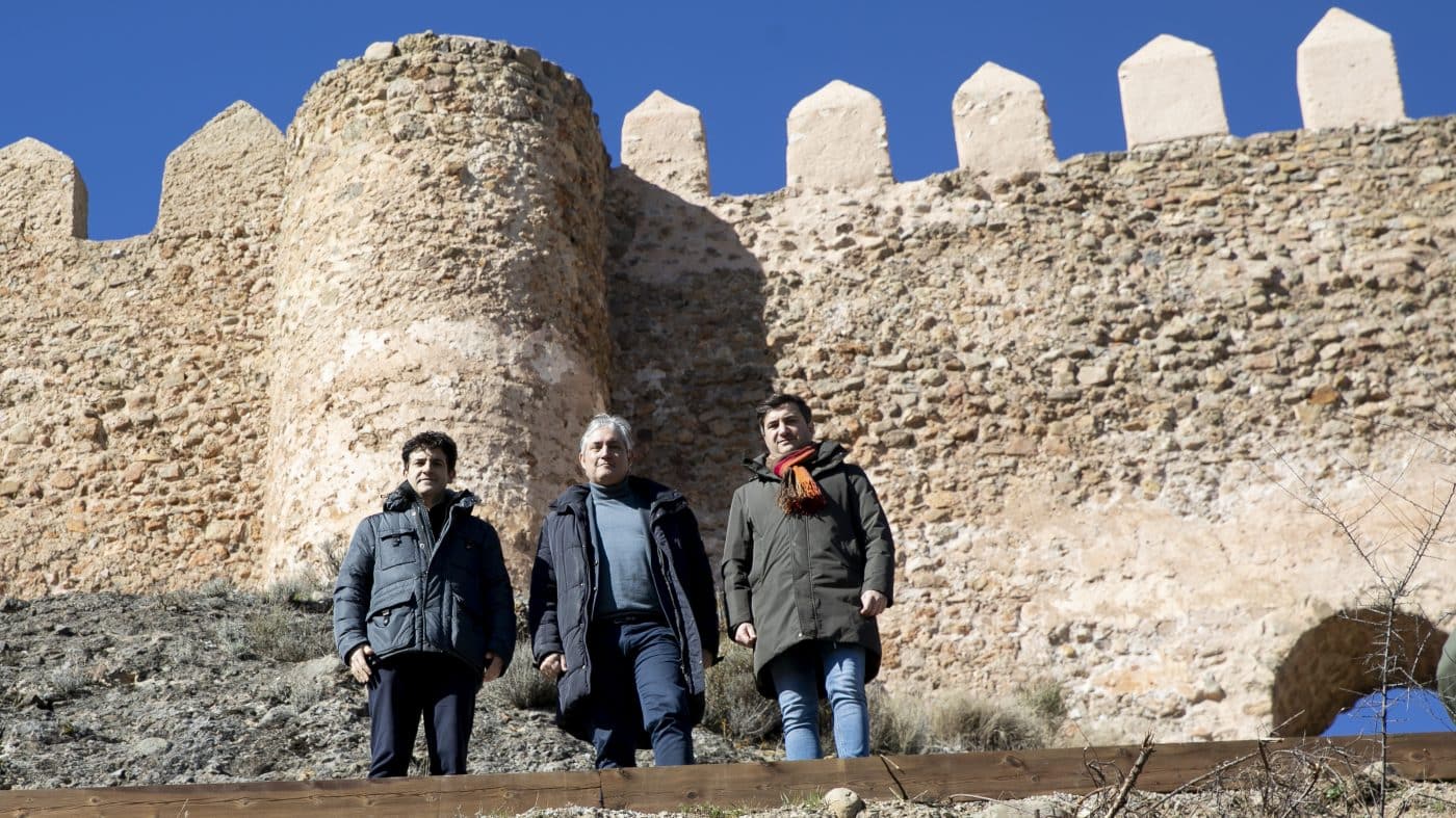 Luz LED, accesos renovados y murallas consolidadas para preservar el Castillo de Clavijo