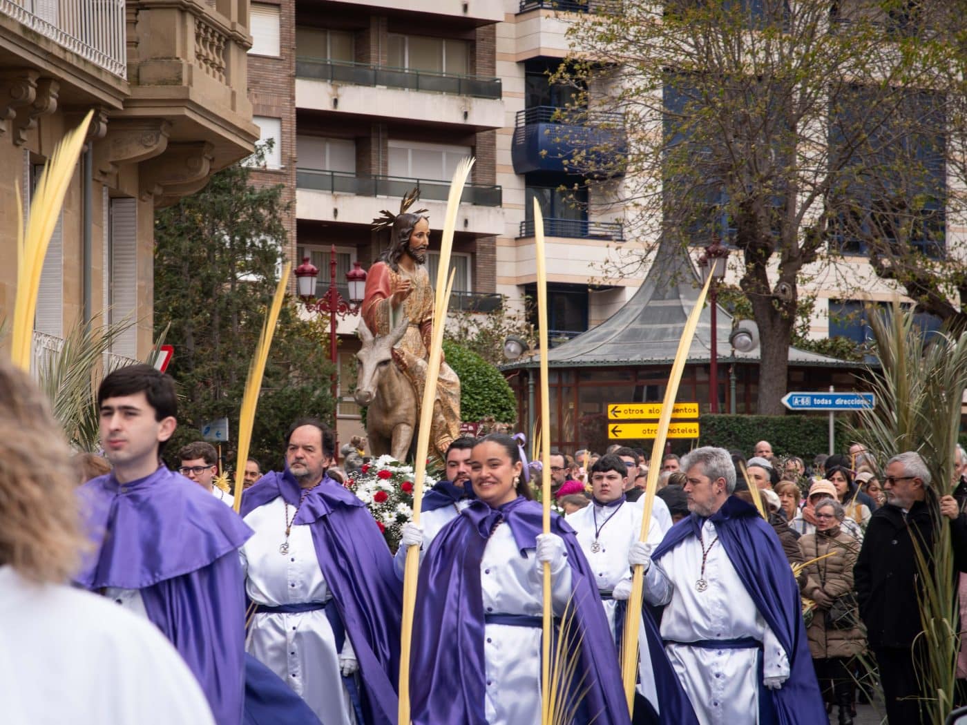 FOTOS: Haro recupera la procesión del Domingo de Ramos