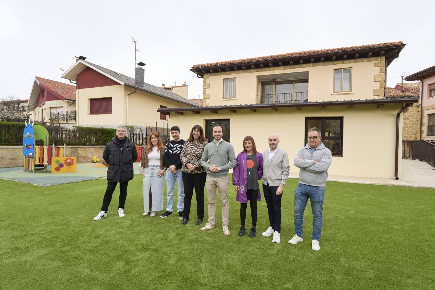 Labastida inaugura su nueva escuela infantil, que duplica las plazas disponibles para las familias del municipio