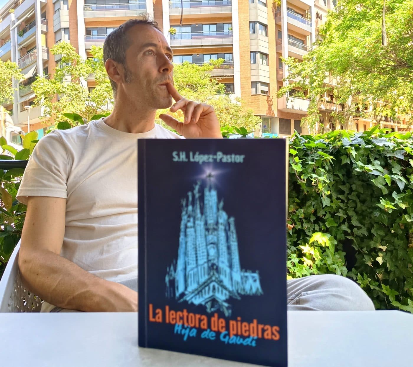 Sergio H. López-Pastor presenta su nueva novela, ‘La lectora de piedras -Hija de Gaudí-‘